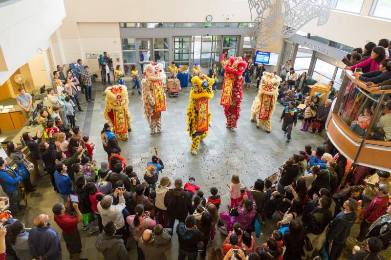 Buu Kim Tu Lion Dancers