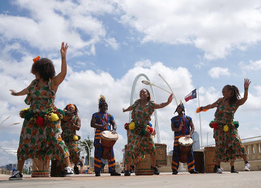 african dance and drumming